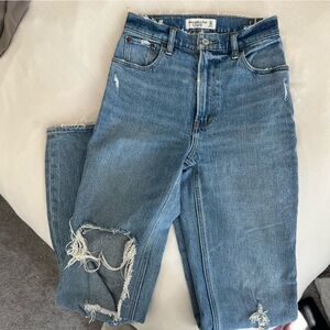 ABERCROMBIE 90S STRAIGHT JEANS